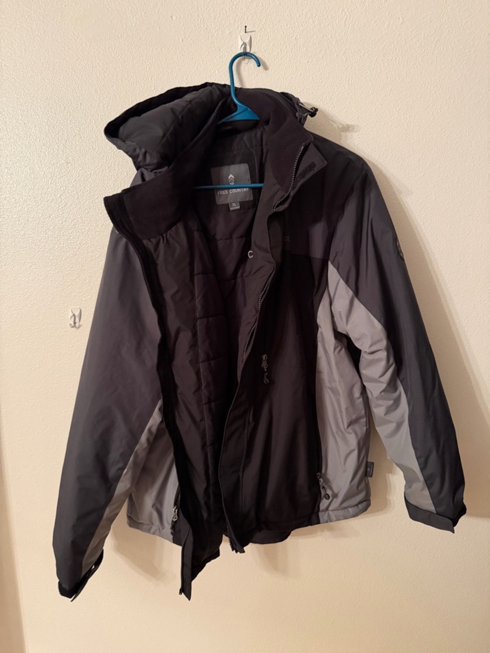 Free Country Black and Gray Men's Ski Jacket